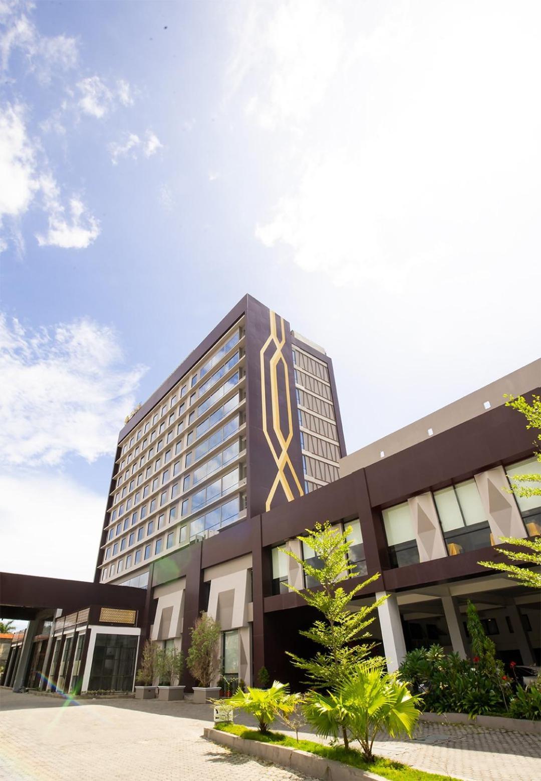 Hotel Suni Abepura จายาปุระ ภายนอก รูปภาพ